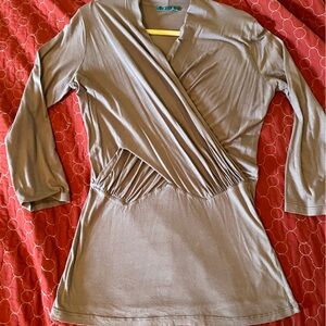 Lavender v-neck ‘wrap’ top